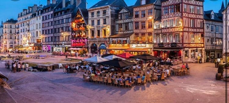 La Roseraie Appartement Rouen Buitenkant foto